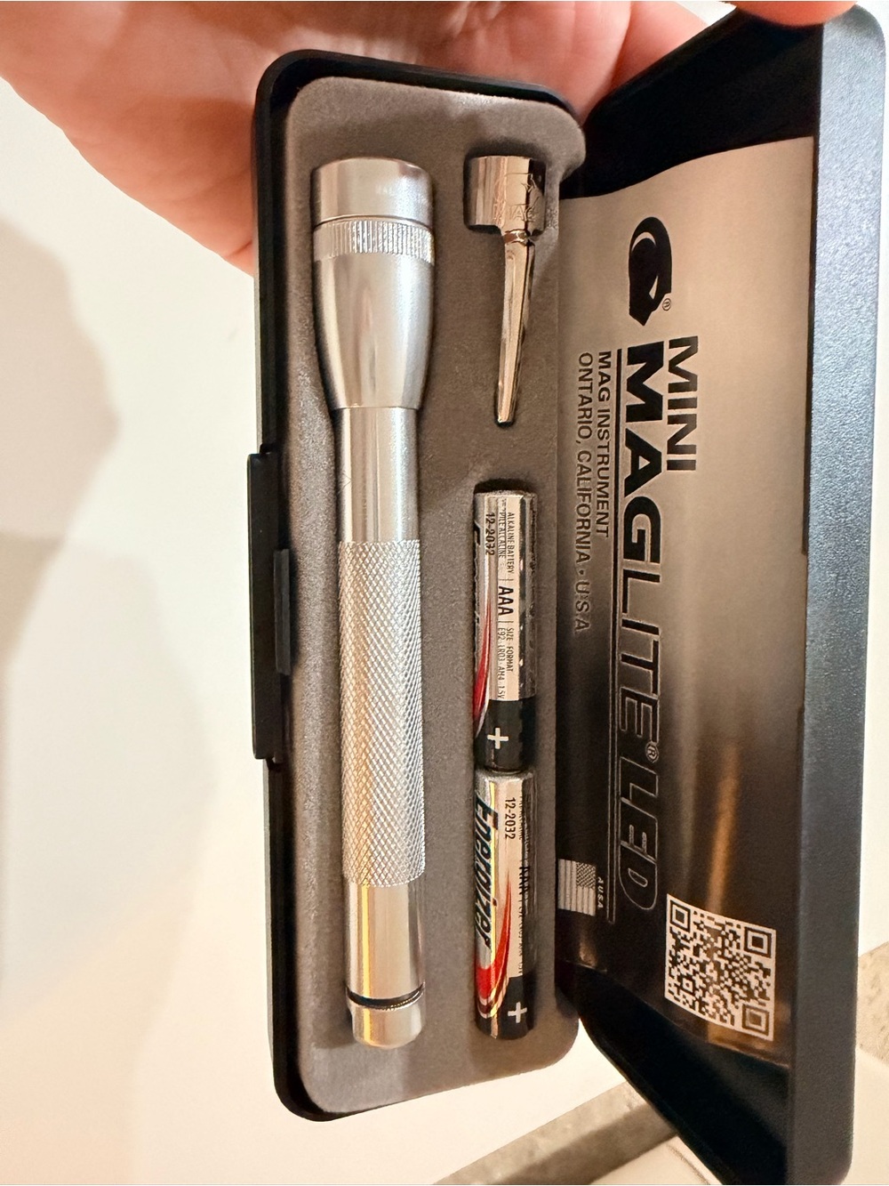 Mini LED Pocket Flashlight - Silver - Picture 2 of 3